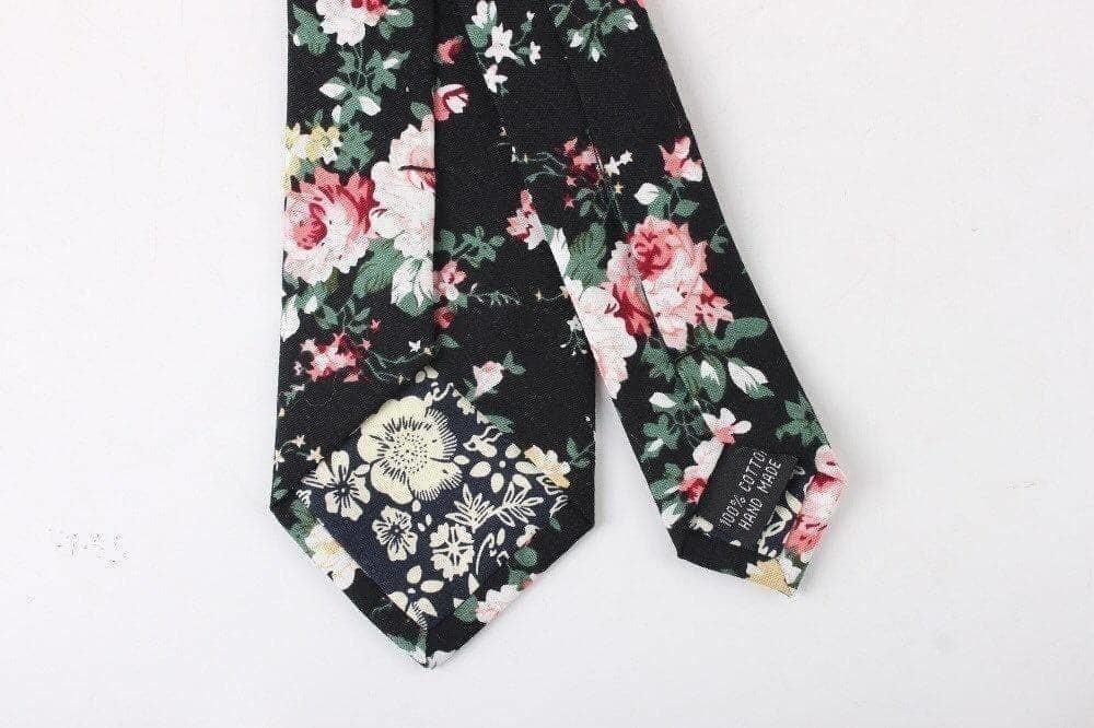 Black Floral Skinny Tie 2.36” DAN - MYTIESHOP-Neckties-Black Floral Skinny Tie Show your style and sophistication with this DAN Black Floral Skinny Tie. Ideal for a groom's wedding day, or as a sharp addition-Mytieshop. Skinny ties for weddings anniversaries. Father of bride. Groomsmen. Cool skinny neckties for men. Neckwear for prom, missions and fancy events. Gift ideas for men. Anniversaries ideas. Wedding aesthetics. Flower ties. Dry flower ties.