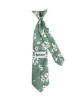 Green Floral Tie for kids Material:Cotton Blend Approx Size: Max width: 6.5 cm / 2.4 inches 9-24 months 26 CM 2-5 years 31 CM 9-11 Years 43 CM Color: Green Great for: Prom Dinners Interviews Photo shoots Photo sessions Dates Engagement pictures Western weddings Floral Cotton necktie for babies and kids for weddings and events.