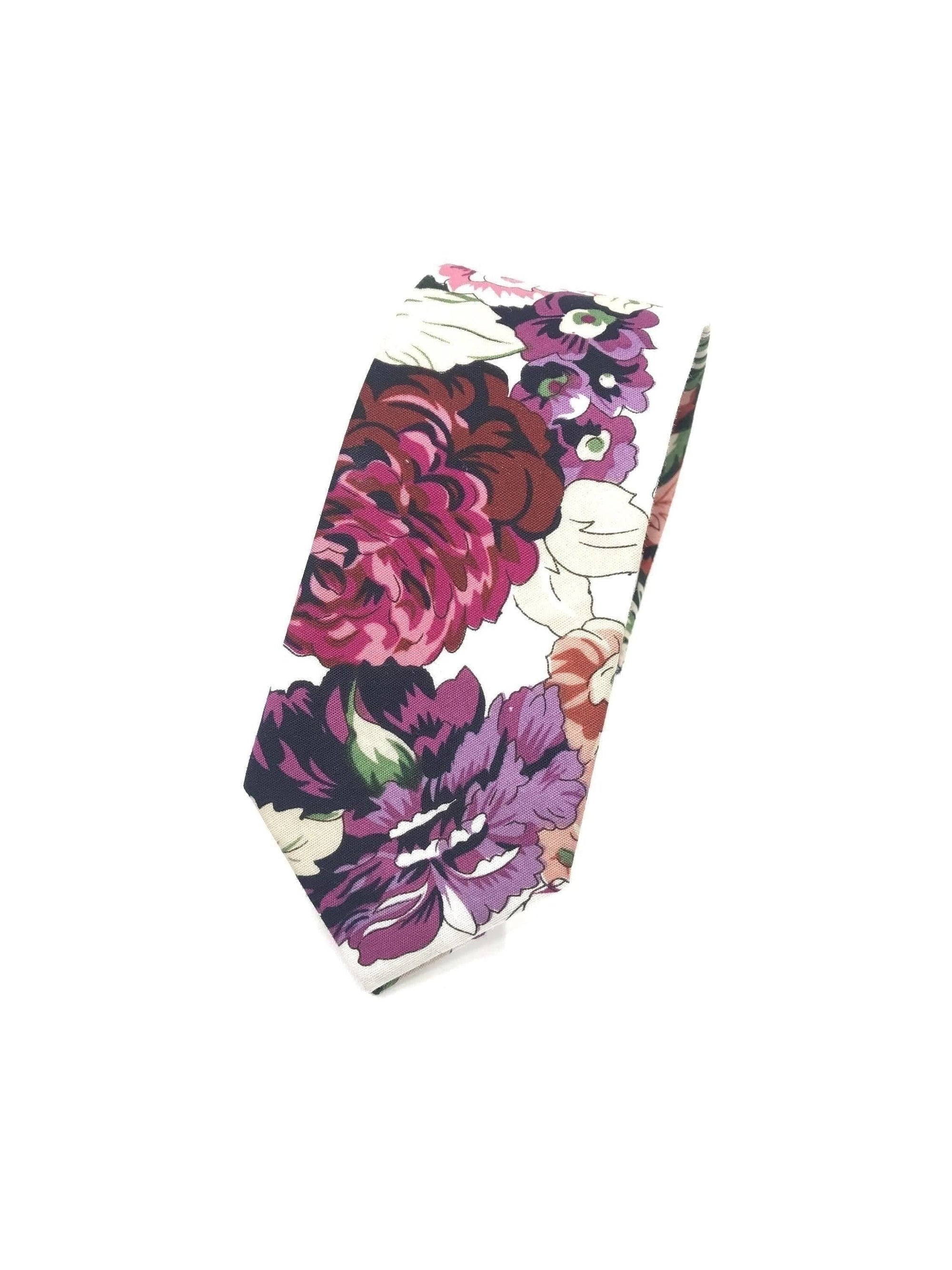 White Floral Skinny tie for men 2.36” CLEO - MYTIESHOP-Neckties-White Floral Tie Men MYTIESHOP for weddings and events, great for prom and anniversary gifts. | Colurful floral print tie, skinny ties for men.-Mytieshop. Skinny ties for weddings anniversaries. Father of bride. Groomsmen. Cool skinny neckties for men. Neckwear for prom, missions and fancy events. Gift ideas for men. Anniversaries ideas. Wedding aesthetics. Flower ties. Dry flower ties.