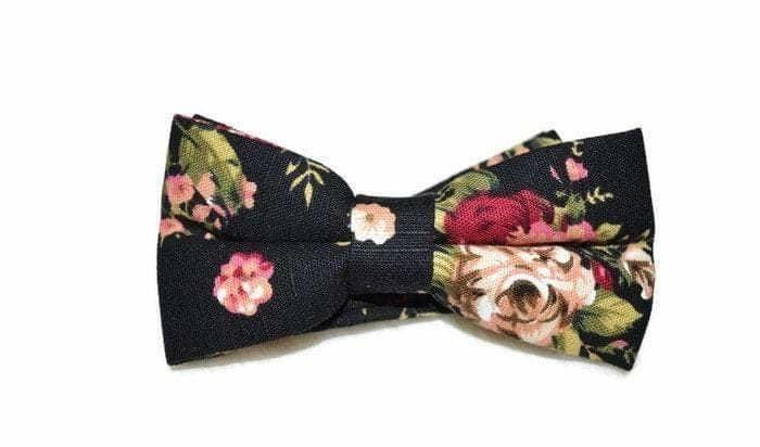 Black Floral Bow Tie (Pretied) JAKE-Black Floral Bow Tie Jake / James Floral Bow tie pretied Strap is 32CM Long (10-18 Inches)Material: LinenSpecifications: 11CM * 6CM Base Color: Black Great for: Groom Groomsmen Wedding Shoots Formal Prom Fancy Parties Gifts and presents-Mytieshop