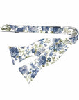 Floral toile de jouy Bow Tie Self Tie SAM MYTIESHOP-Floral toile de jouy Bow Tie Wedding season is around the corner and we've got just the accessory to elevate your look. This SAM Self Tie Bow Tie is perfect for adding a touch of sophistication to your style. The handmade bow tie is crafted with high-quality materials and comes in a white floral design. Whether you're attending a friend's wedding or your own, you'll be sure to make a statement with this bow tie. 100% Cotton Flannel Handmade Adj