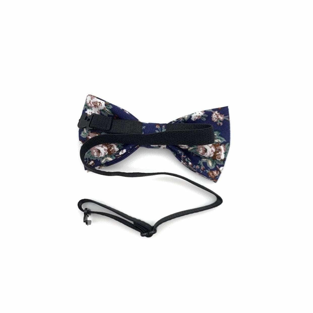 Kids Floral Pre-Tied Bow Tie LAKE-Kids Floral Pre-Tied Bow Tie Your little one will be the star of the show with this LAKE Kids Floral Pre-Tied Bow Tie. In a beautiful floral design, this bow tie will have them looking their best for any occasion. Whether it&#39;s a family event, wedding or school function, they&#39;ll be sure to make a lasting impression. Mytieshop&#39;s children ties are the perfect finishing touch to any outfit. Strap is adjustablePre-Tied bowtieBow Tie 10.5 * 6CM-Mytieshop