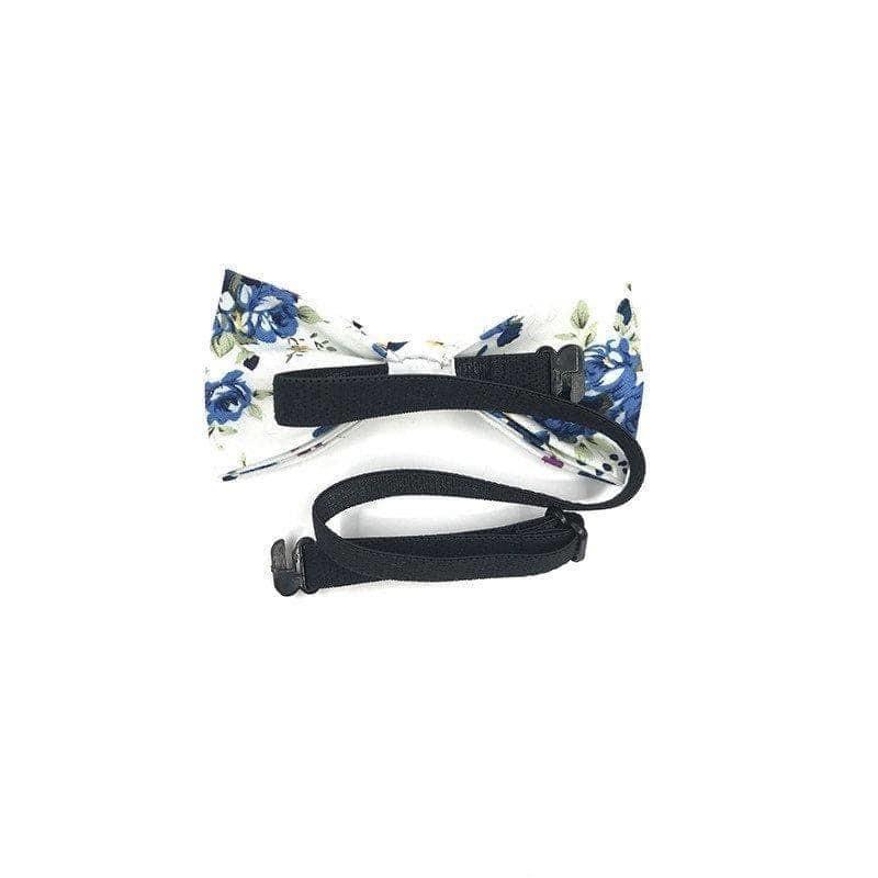 White Floral Bow tie Pretied SAGE-White Floral Bow tie Pretied Strap is adjustablePre-Tied bowtieBow Tie 10.5 * 6CMCotton White base Great for: Weddings styled shoots groomsmen gifts prom formal events-Mytieshop